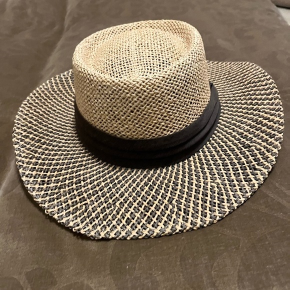 Other - 𝅺Wide brim hat with brown ribbon. Never worn